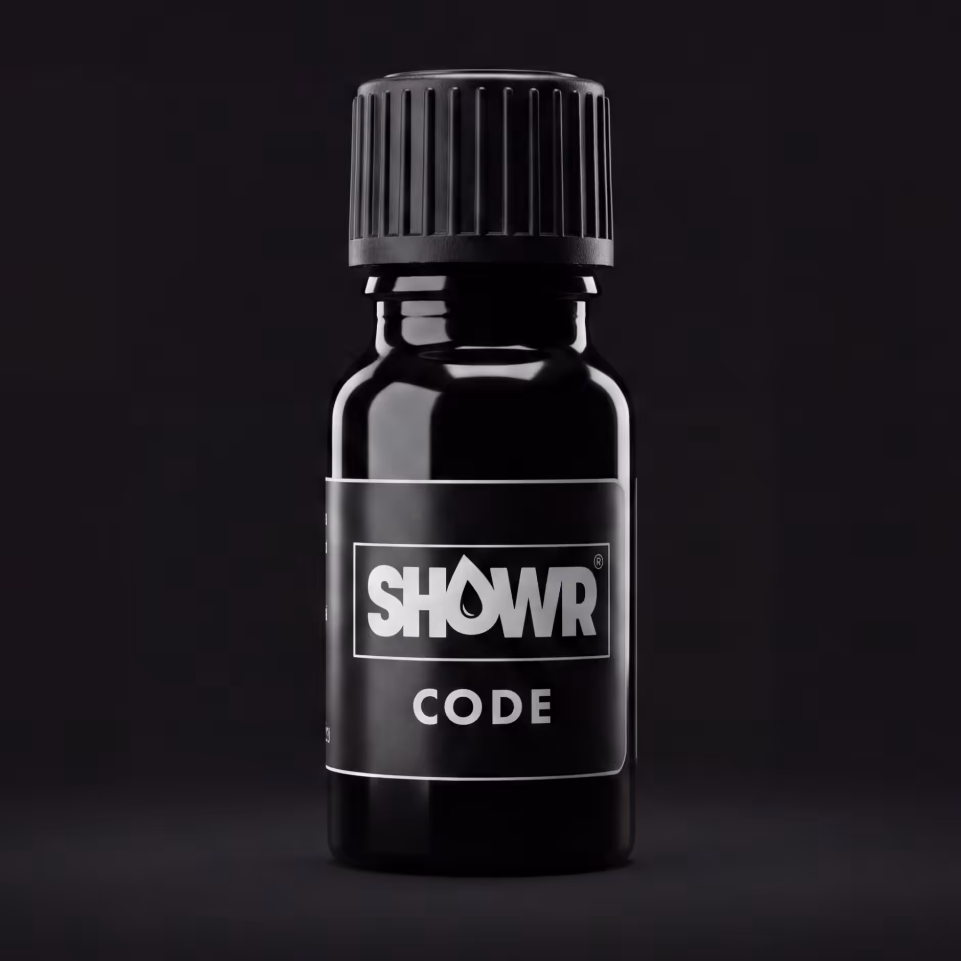 SHOWR Code Care Liquid Fläschchen mit maskulin-holzigem Duftprofil